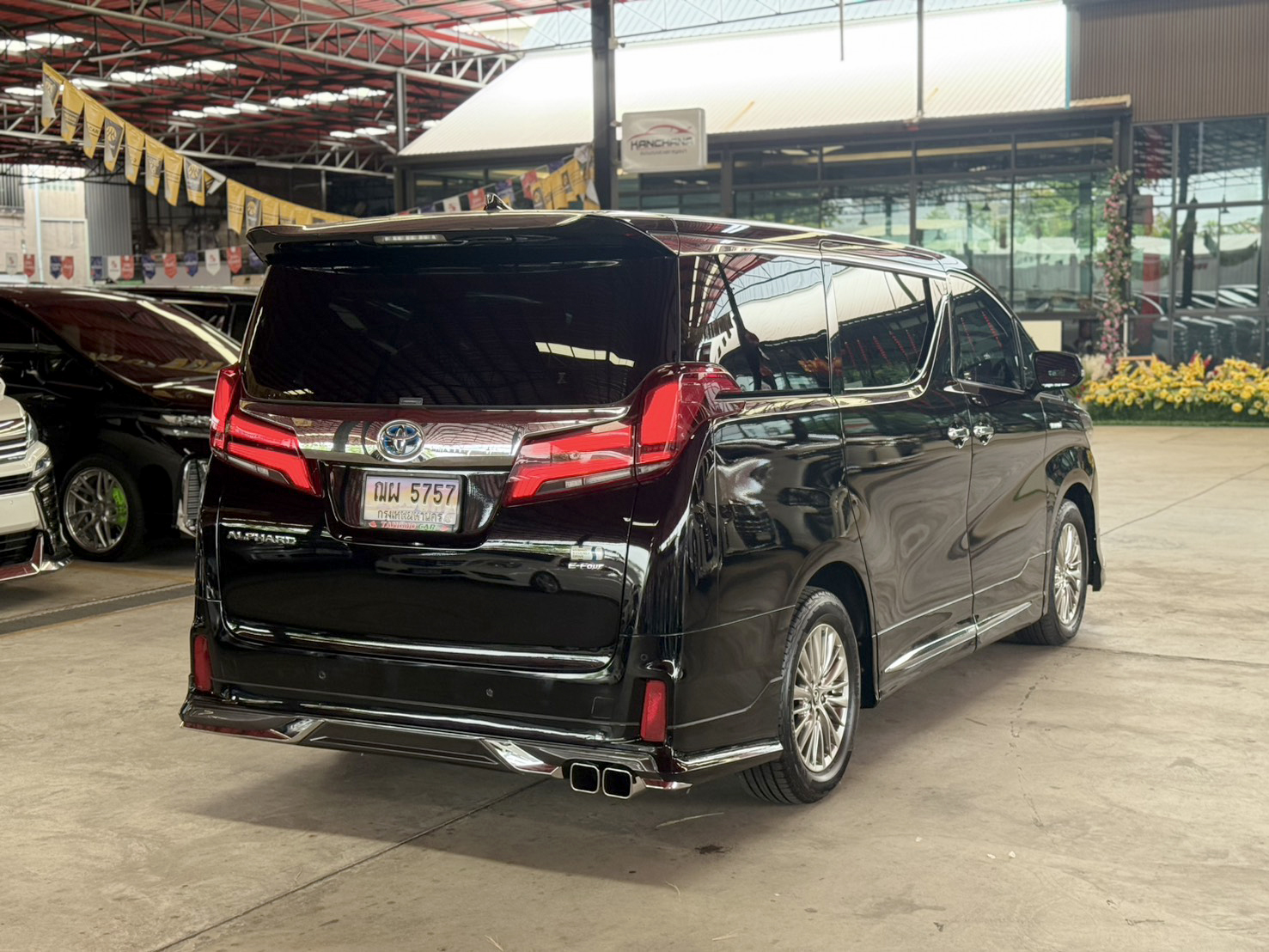 TOYOTA ALPHARD 2.5 HYBRID E-FOUR 2022
