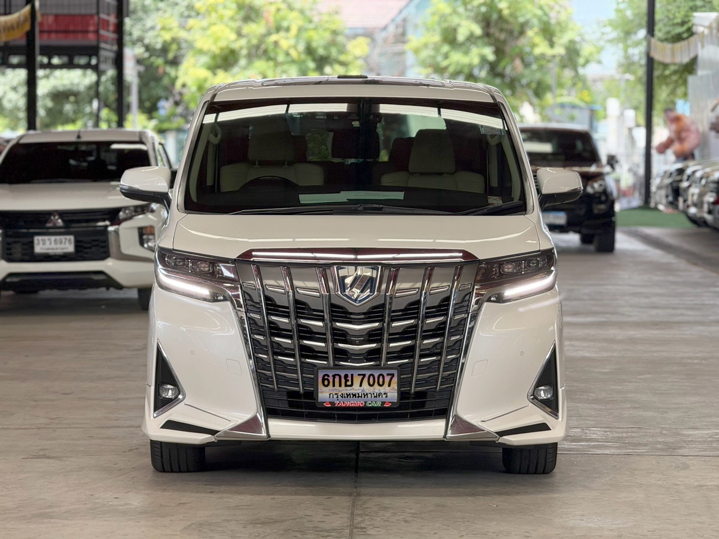 TOYOTA ALPHARD 2.5 HYBRID E-FOUR 2021