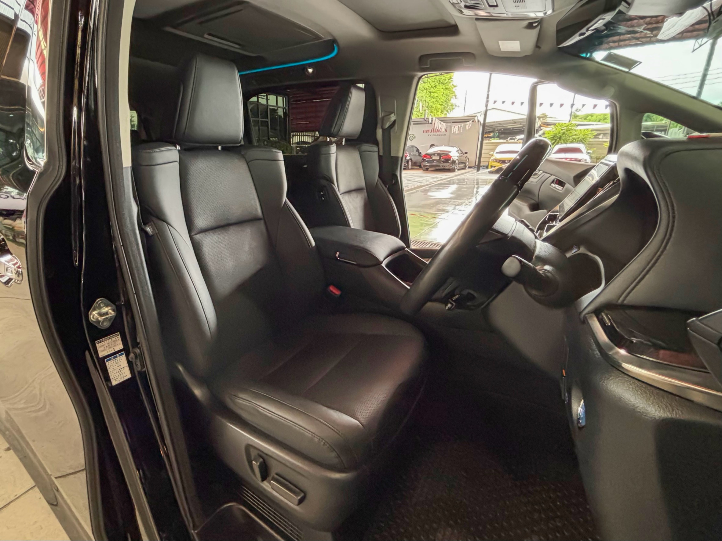 TOYOTA ALPHARD 2.5 SRC HYBRID 2022