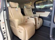 TOYOTA ALPHARD 2.5 HYBRID E-FOUR 2021