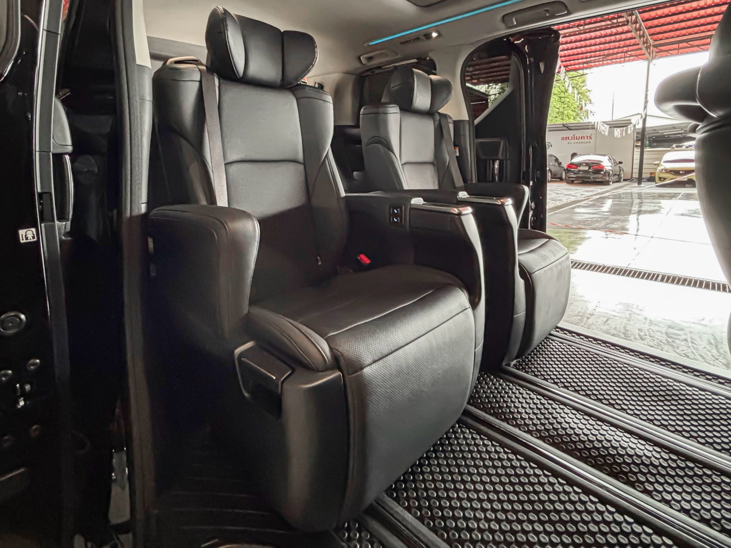 TOYOTA ALPHARD 2.5 SRC HYBRID 2022