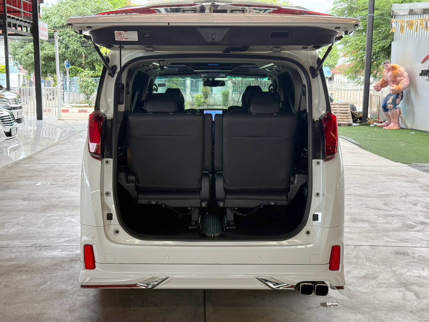 TOYOTA ALPHARD 2.5 SC PACKAGE 2018