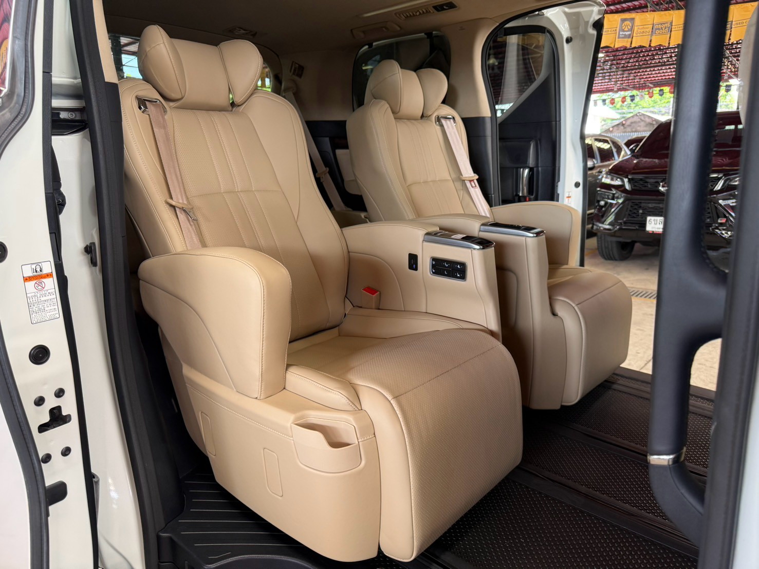 TOYOTA ALPHARD 2.5 G 2017