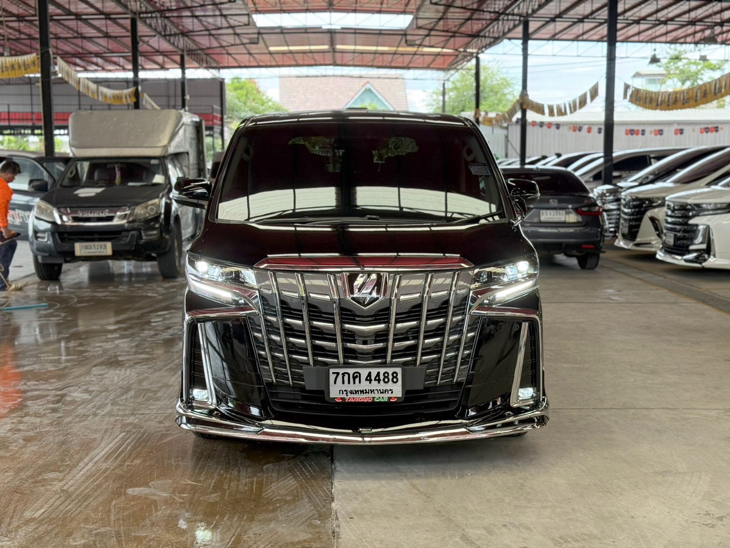 TOYOTA ALPHARD 2.5 HYBRID 2015