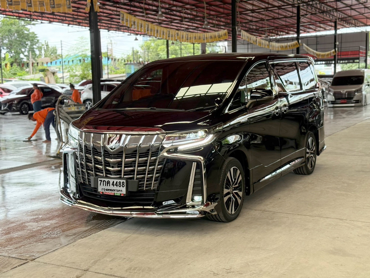 TOYOTA ALPHARD 2.5 HYBRID 2015