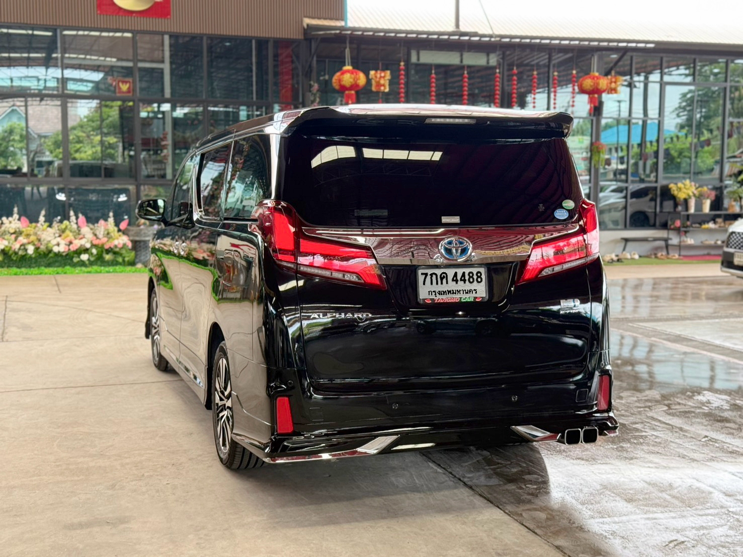 TOYOTA ALPHARD 2.5 HYBRID 2015