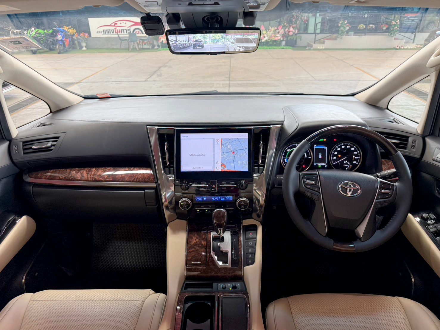 TOYOTA ALPHARD 2.5 HYBRID E-FOUR 2021