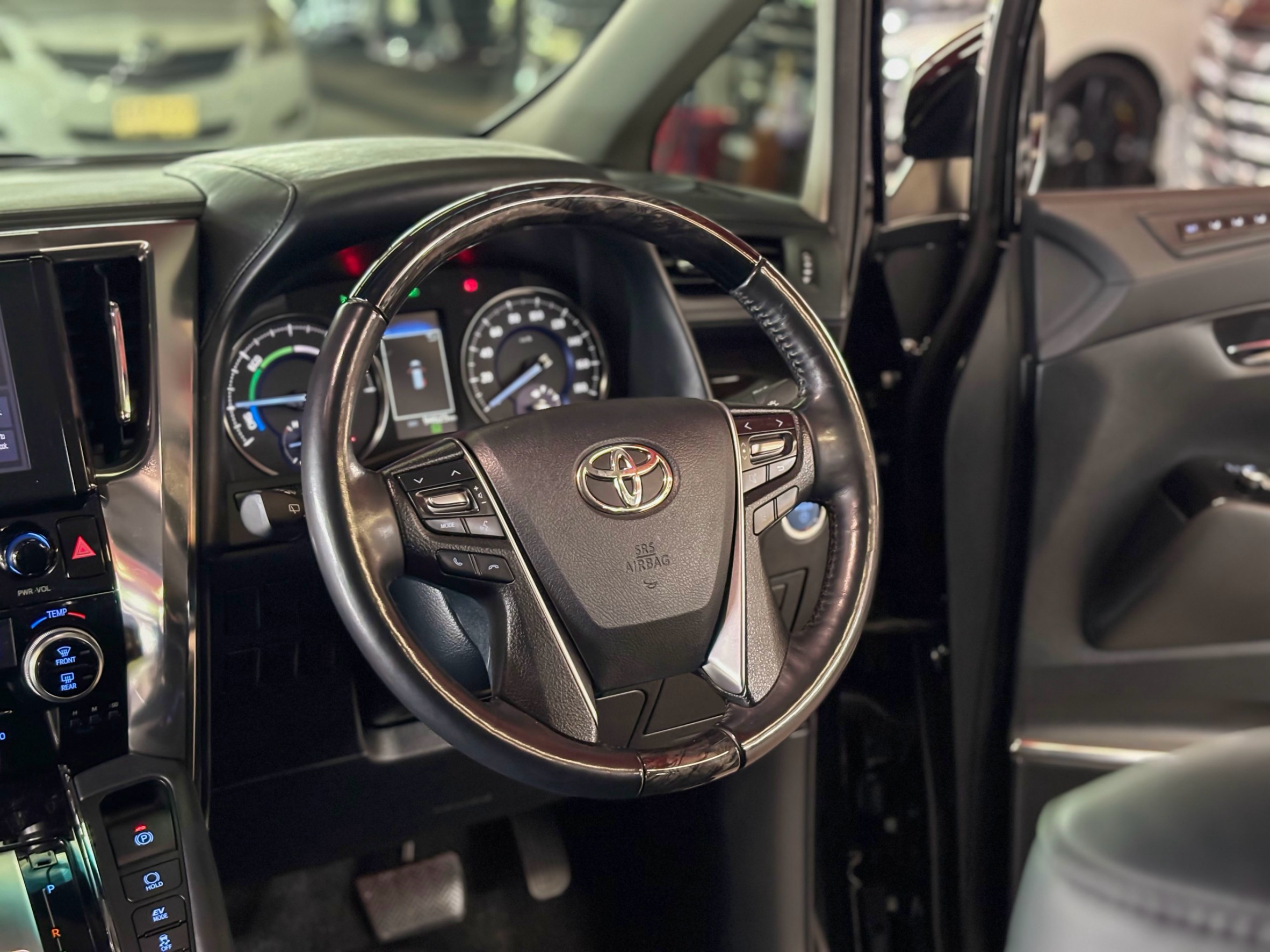 TOYOTA ALPHARD 2.5 SRC HYBRID 2022