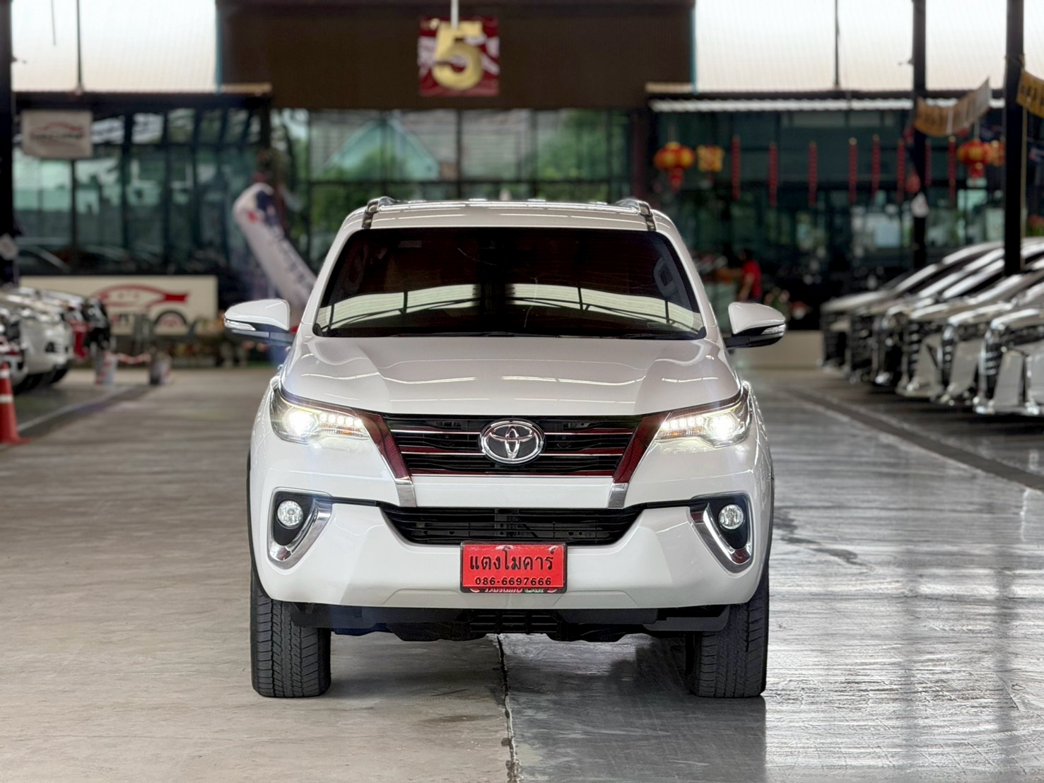 TOYOTA FORTUNER 2.8 V 4WD 2016