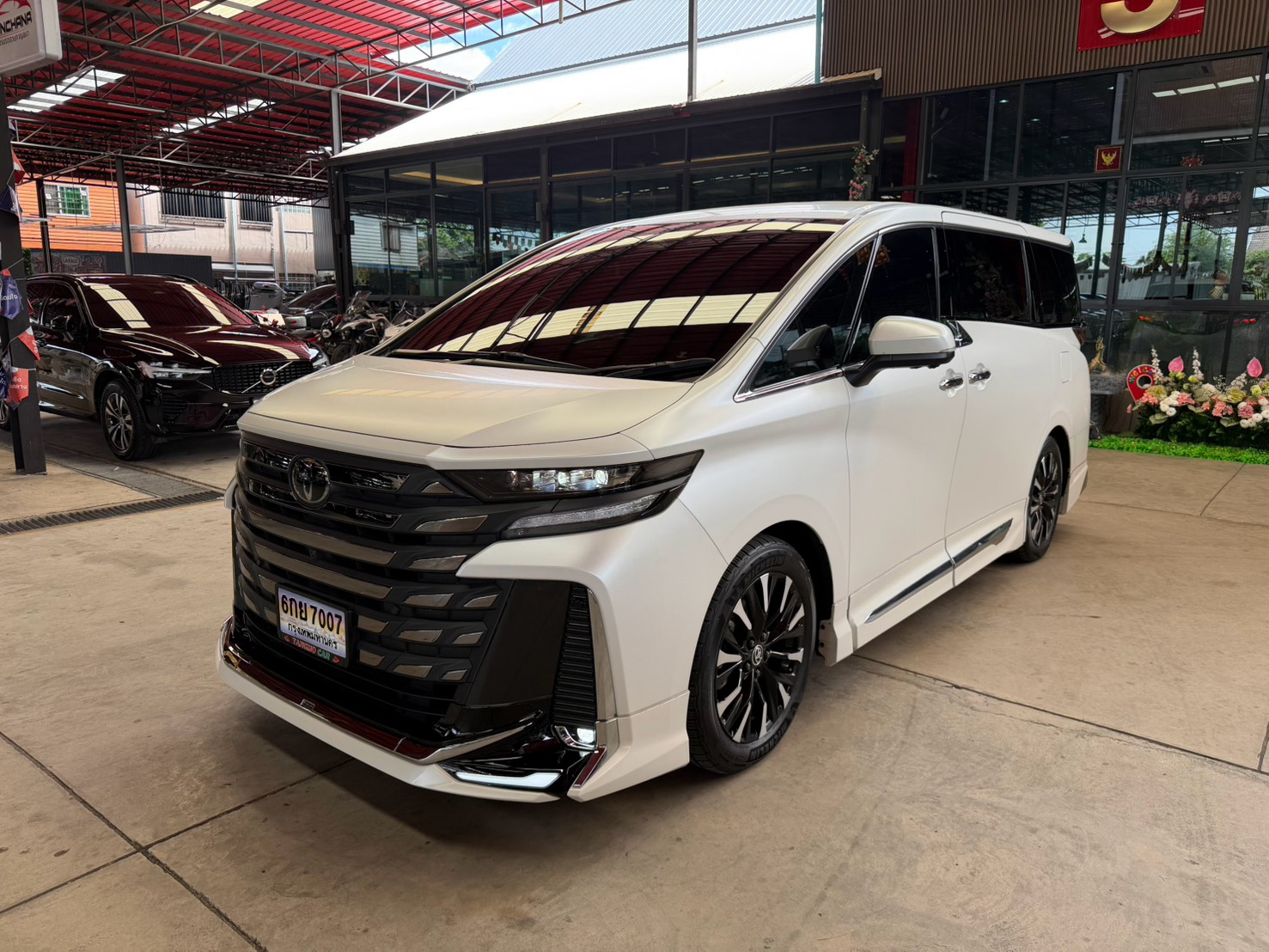 TOYOTA VELLFIRE 2.5 HEV E-FOUR 2025