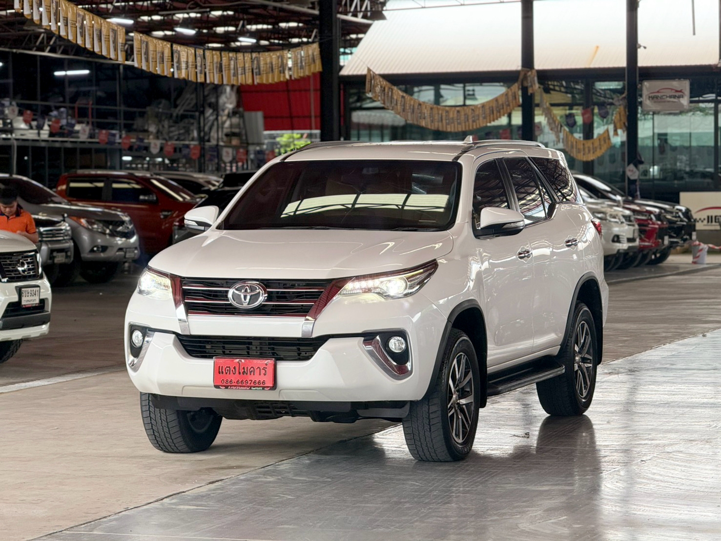 TOYOTA FORTUNER 2.8 V 4WD 2016