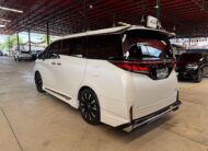 TOYOTA VELLFIRE 2.5 HEV E-FOUR 2025