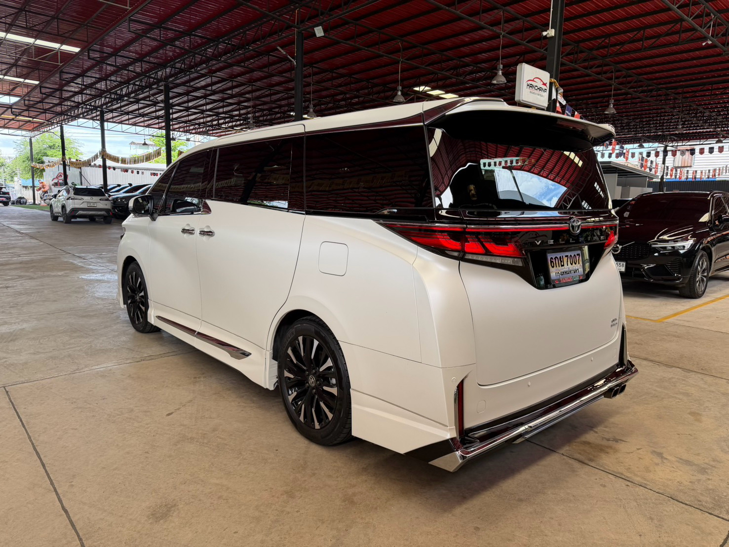 TOYOTA VELLFIRE 2.5 HEV E-FOUR 2025