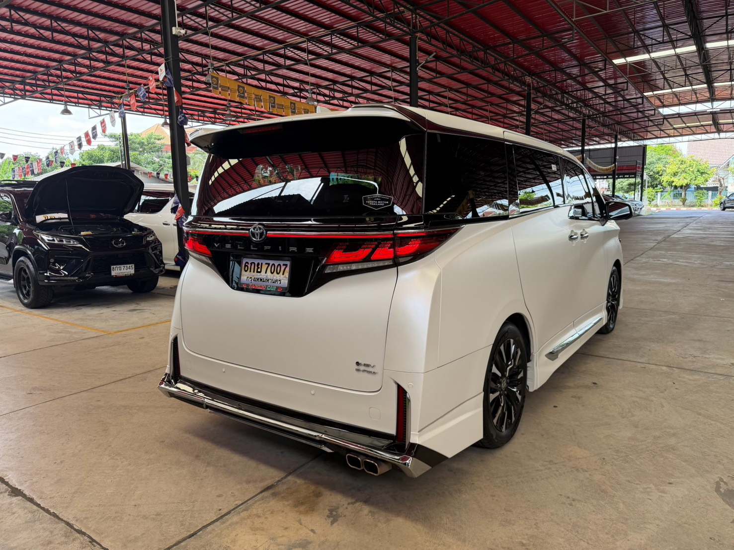 TOYOTA VELLFIRE 2.5 HEV E-FOUR 2025