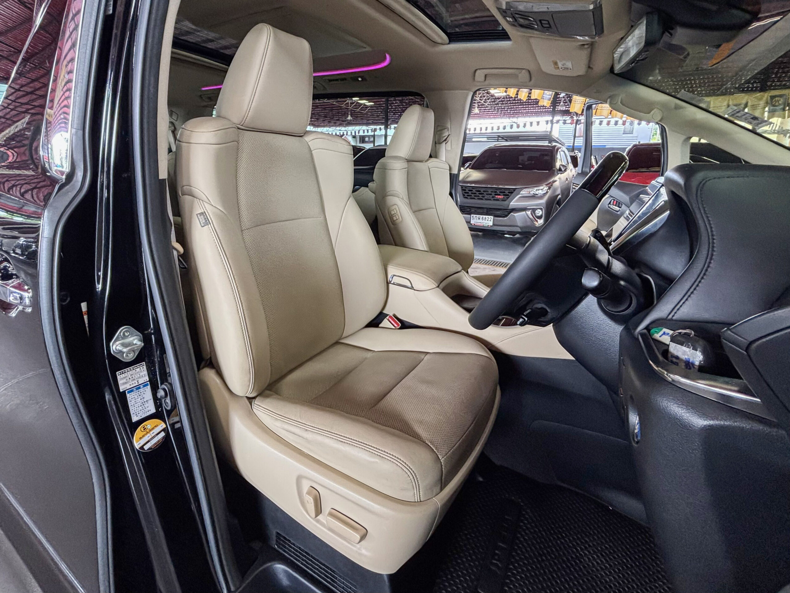 TOYOTA ALPHARD 2.5 HYBRID GF 2020