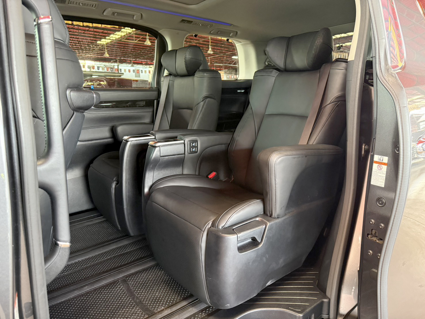 TOYOTA VELLFIRE 2.5 Z-G EDITION 2016