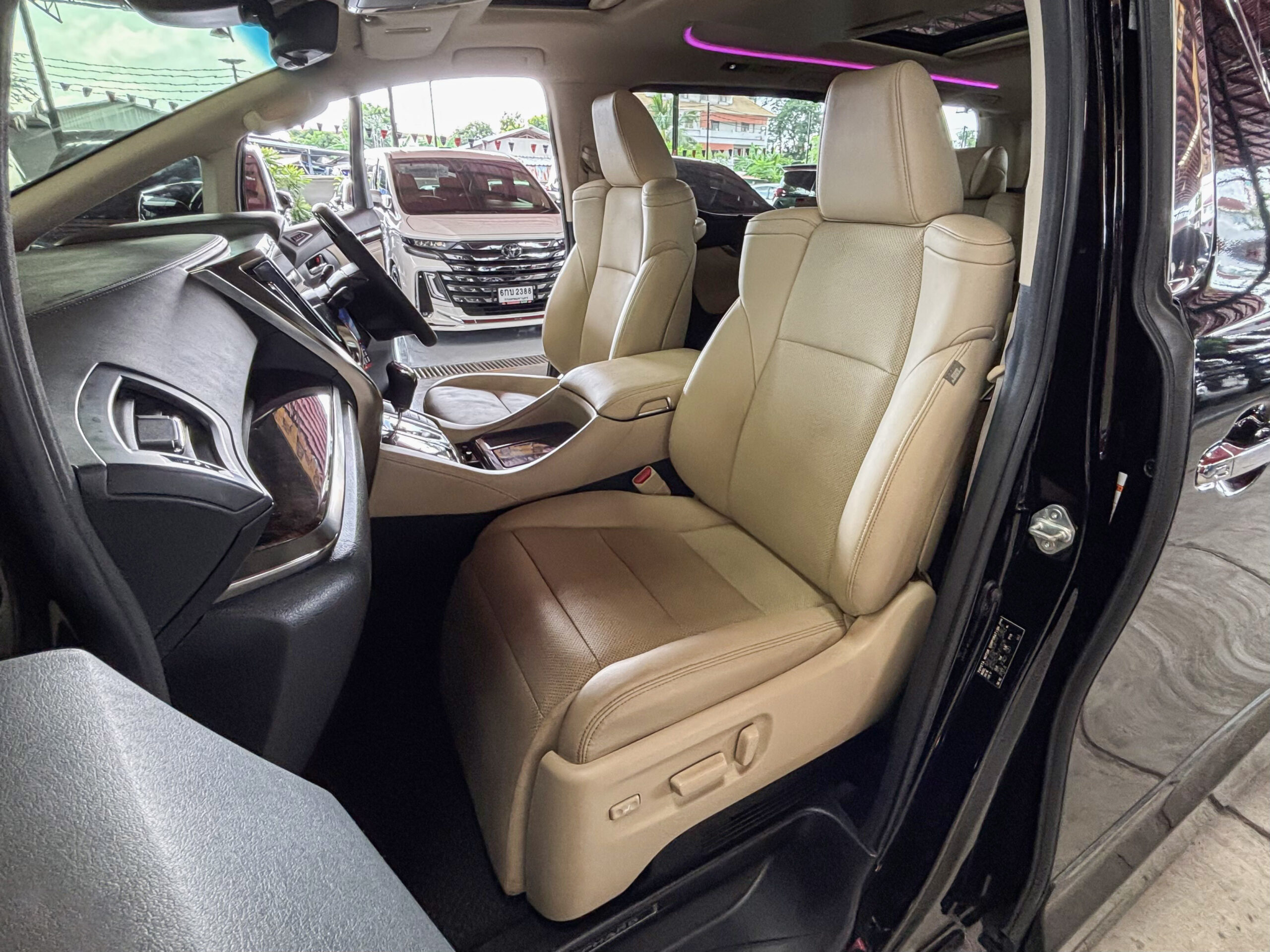 TOYOTA ALPHARD 2.5 HYBRID GF 2020