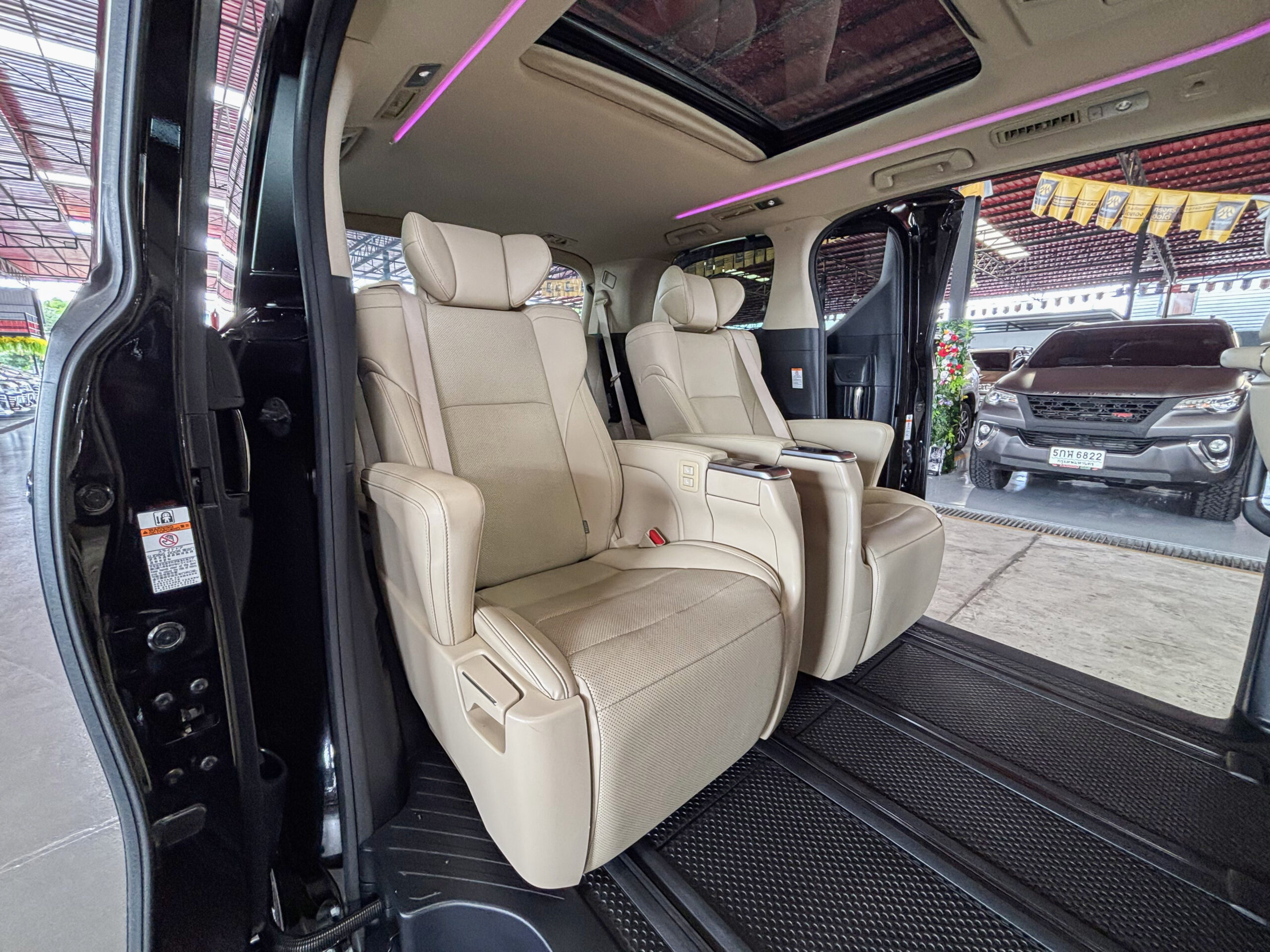 TOYOTA ALPHARD 2.5 HYBRID GF 2020