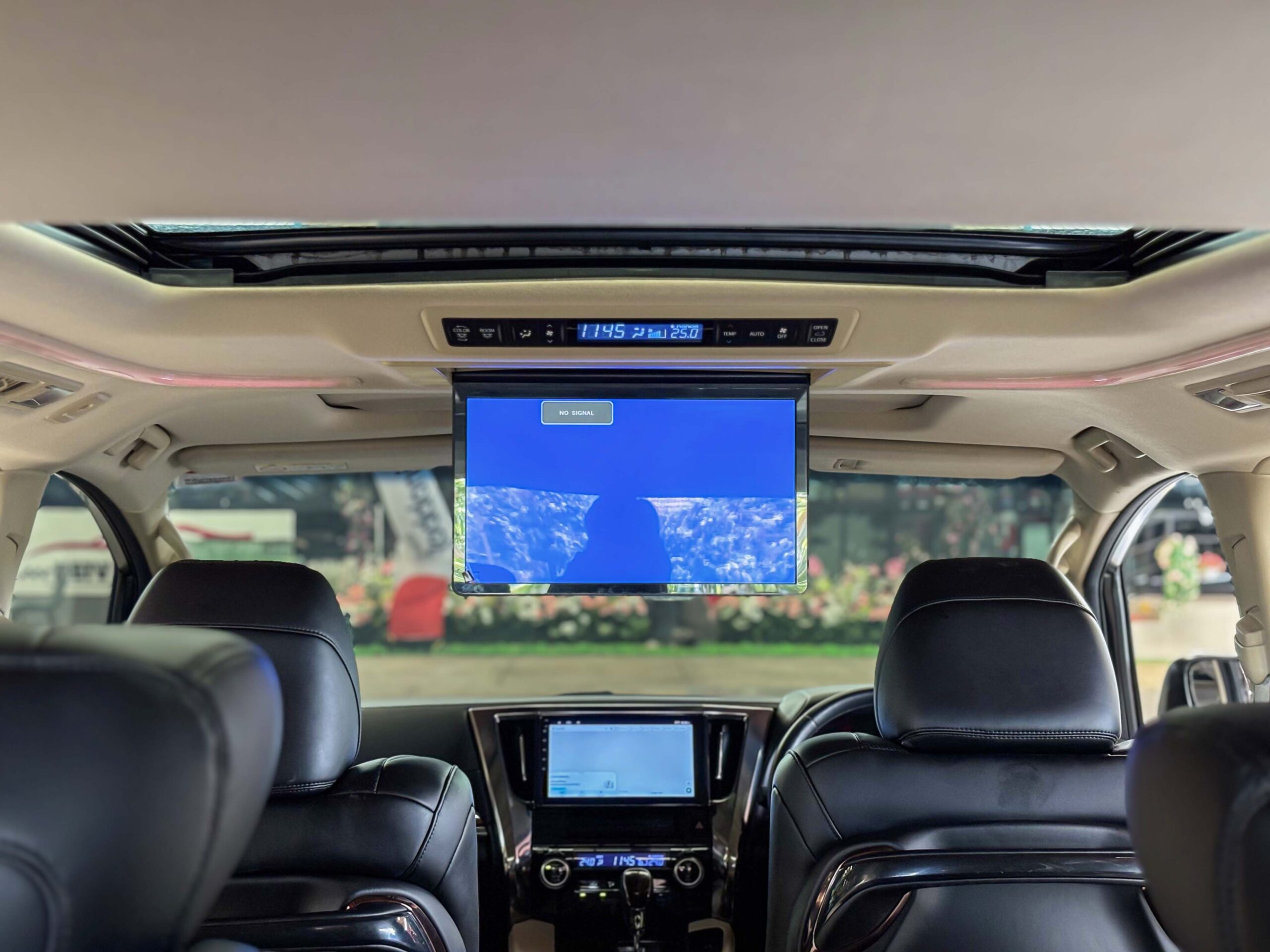 TOYOTA ALPHARD 2.5 HYBRID E-FOUR 2020
