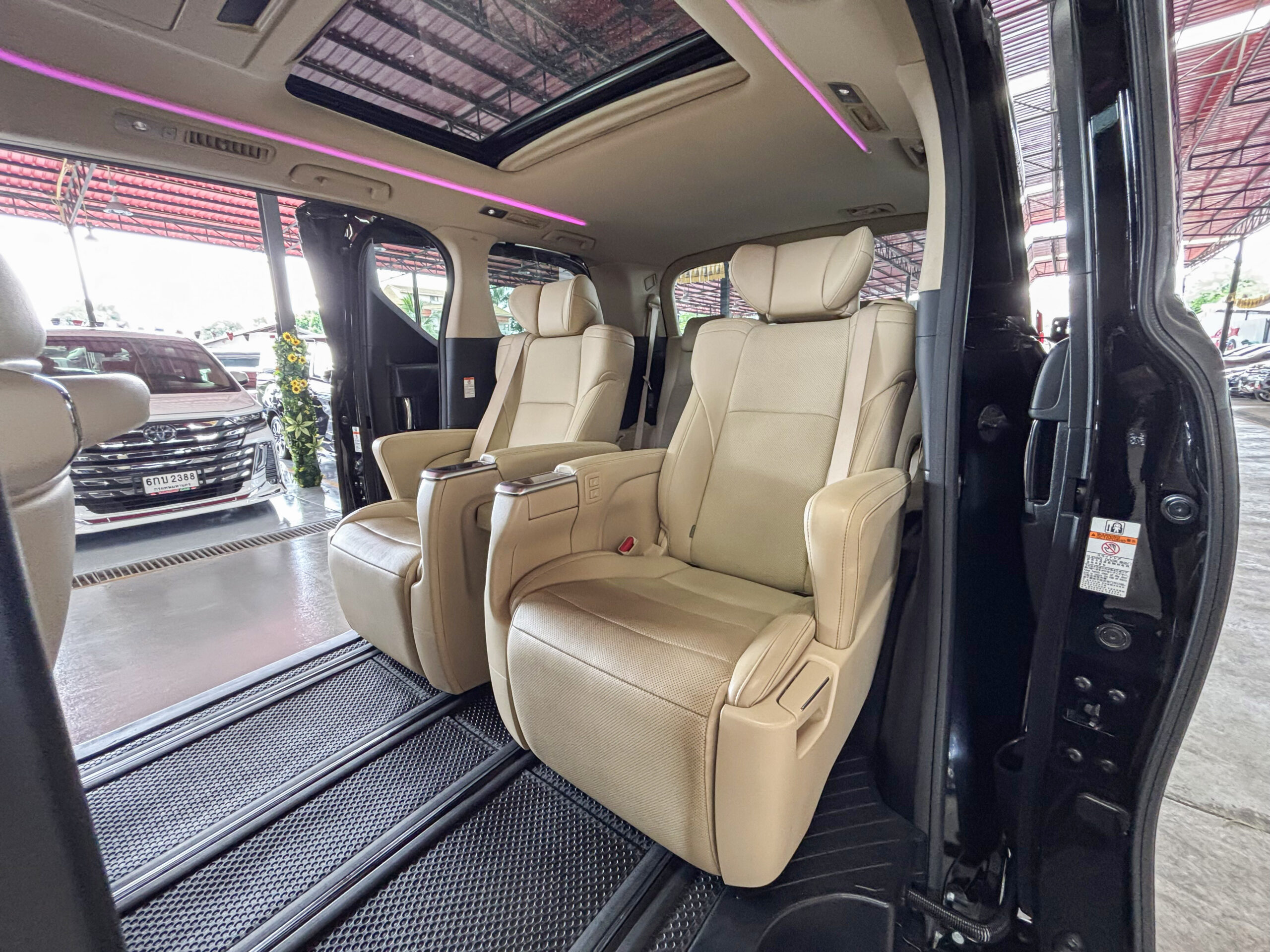 TOYOTA ALPHARD 2.5 HYBRID GF 2020