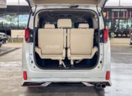 TOYOTA ALPHARD 2.5 HYBRID E-FOUR 2020