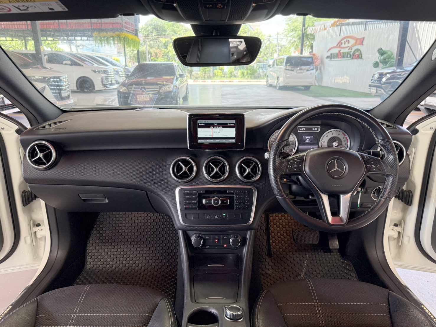 Mercedes benz A180 1.6  Urban  2014