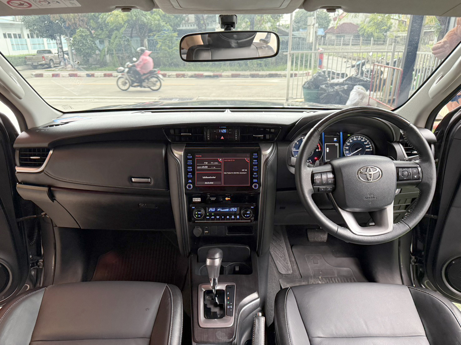 TOYOTA FORTUNER 2.4 V 2WD 2022